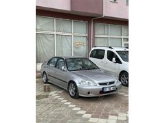 Sahibinden Honda Civic 1.6 i ES 2000 Model  328.000 km Gri (Gümüş)