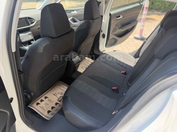 Galeriden Peugeot 308 1.2 PureTech Allure Dynamic 2020 Model Antalya