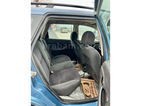 Galeriden Ford Focus 1.6 Ambiente 2000 Model Ordu