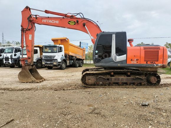 Hitachi 210H 2014 model 17250 saatte nokta boyasız Antalya