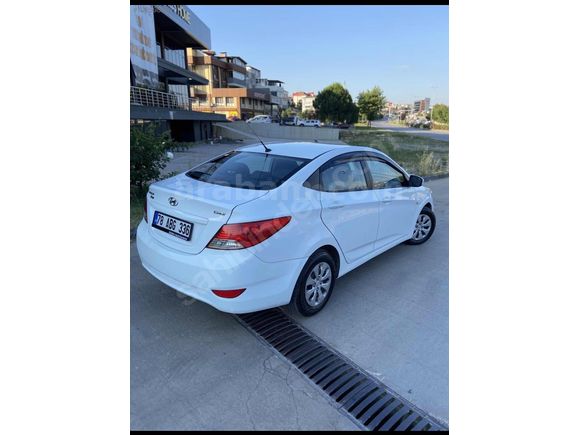 Sahibinden değişensiz Hyundai Accent Blue 1.6 CRDI Mode 2015 Model