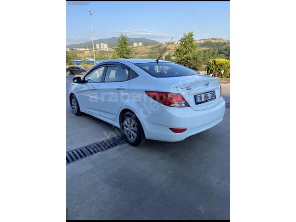Sahibinden değişensiz Hyundai Accent Blue 1.6 CRDI Mode 2015 Model