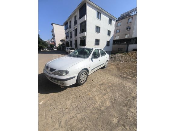 Sahibinden Renault Megane 1.6 RTA 2000 Model