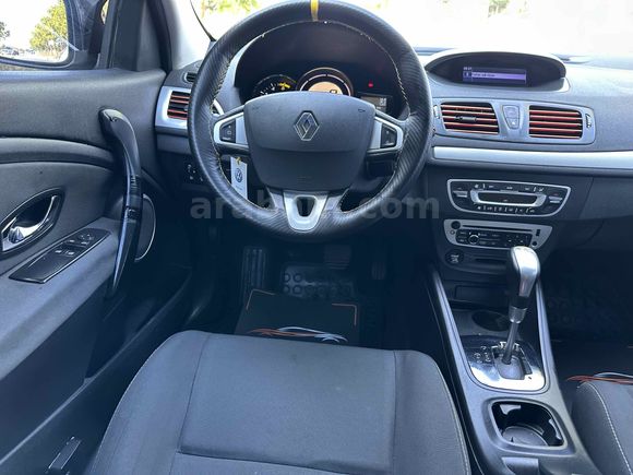 VADE TAKAS OLUR 2012 RENAULT MEGANE 1.5DCİ COUPE DYNAMİQUE