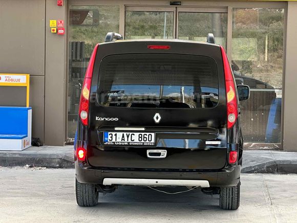 Galeriden Renault Kangoo Multix 1.5 dCi Privilege Chromeline 2011 Model Hatay