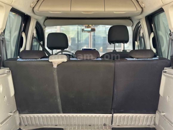 Galeriden Renault Kangoo Multix 1.5 dCi Privilege Chromeline 2011 Model Hatay