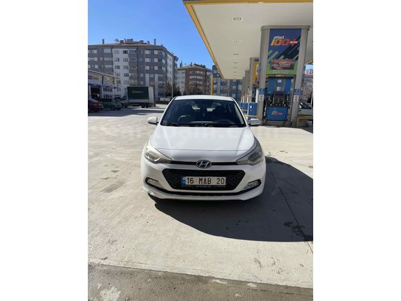 Sahibinden Hyundai i20 1.4 CRDi Style 2016 Model 
