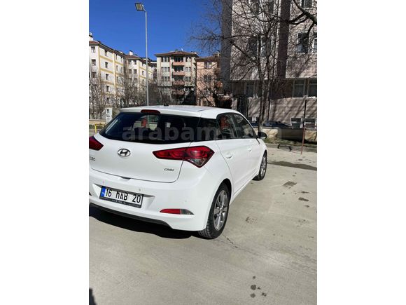 Sahibinden Hyundai i20 1.4 CRDi Style 2016 Model 