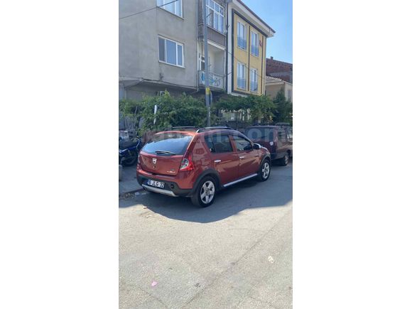 Sahibinden Dacia Sandero 1.5 dCi Stepway 2012 Model  162.000 km Kırmızı