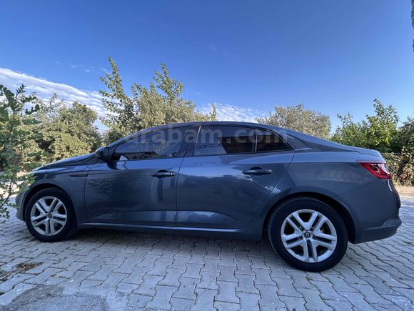 Sahibinden Renault Megane 1.3 TCe Joy 2020 Model 