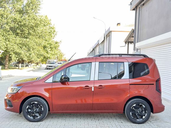 Galeriden Renault Kangoo Multix 1.5 BluedCi Iconic 2026 Model Konya