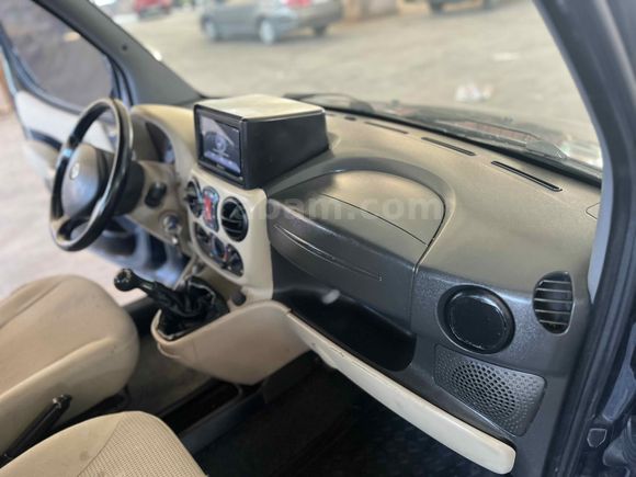 ZEVK OTO GALERİDEN DOBLO 1.9 JTD