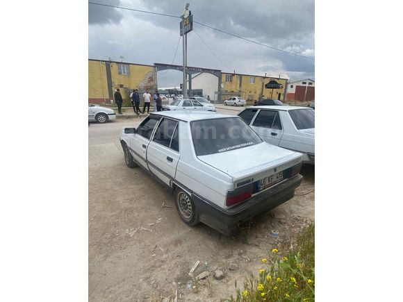 Acil satılık 
Sahibinden Renault R 9 1.4 Broadway 1994 Model 