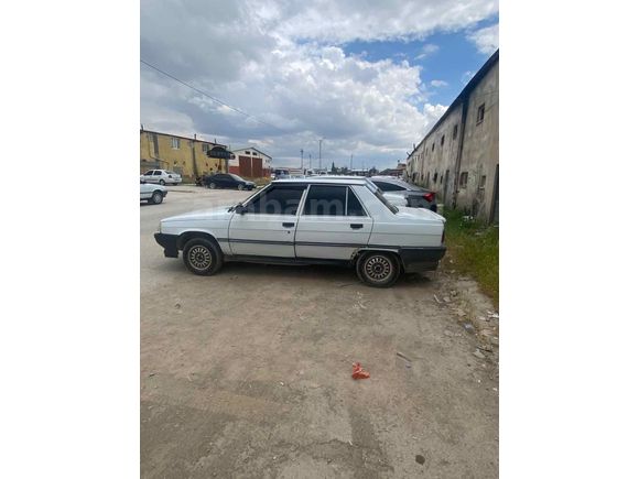 Acil satılık 
Sahibinden Renault R 9 1.4 Broadway 1994 Model 