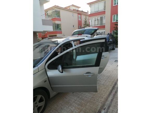 190000km değişen siz otomatik  307 1.6 Pack 2004 Model