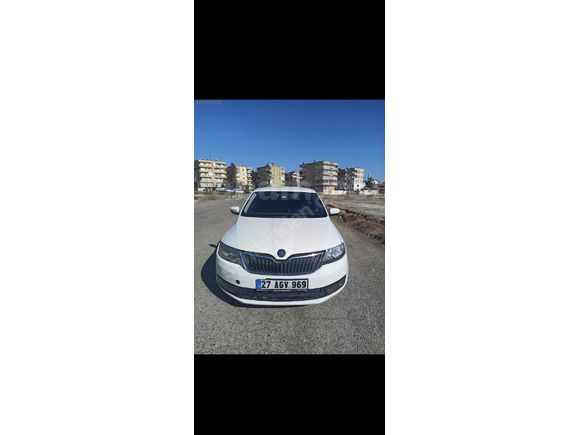 Sahibinden Skoda Rapid 1.4 TDI GreenTec Ambition 2015 Model