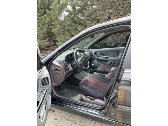 Sahibinden Renault Laguna 2.0 RXE 1996 Model 