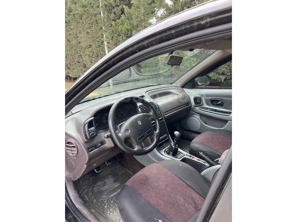 Sahibinden Renault Laguna 2.0 RXE 1996 Model 