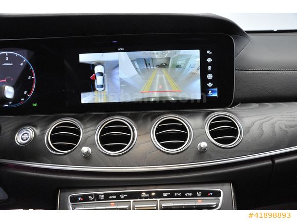 MERCEDES-BENZ CERTIFIED OTOMOL MERTER 2023 E 200 D AMG