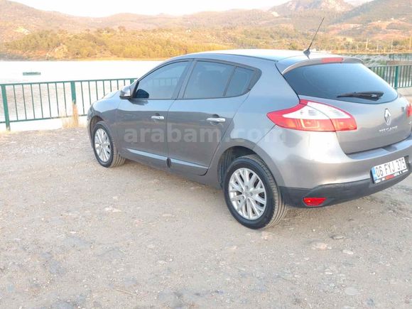 Sahibinden Renault Megane 1.5 dCi Privilege 2012 Model 