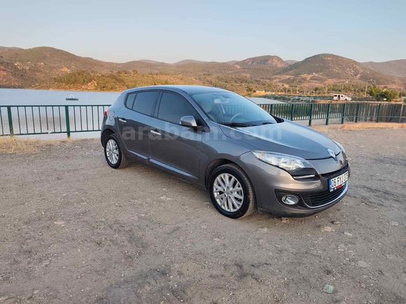 Sahibinden Renault Megane 1.5 dCi Privilege 2012 Model 