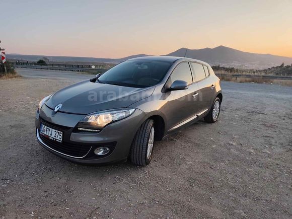 Sahibinden Renault Megane 1.5 dCi Privilege 2012 Model 