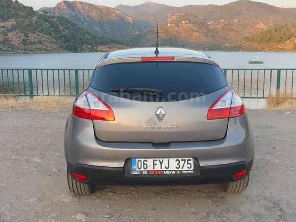 Sahibinden Renault Megane 1.5 dCi Privilege 2012 Model 