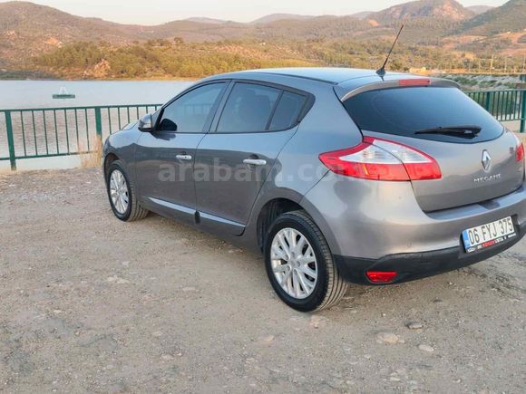 Sahibinden Renault Megane 1.5 dCi Privilege 2012 Model 