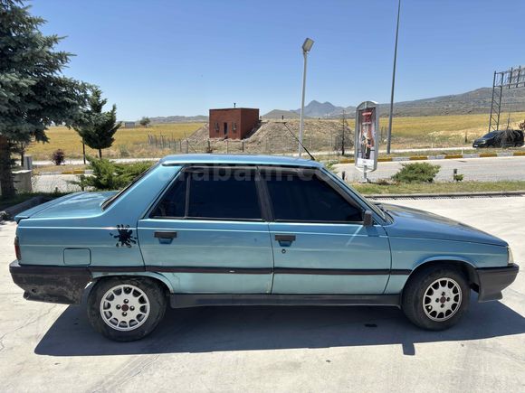 ACİLL SATLIK 1996 model orta kasa Brodway 1.4 motor