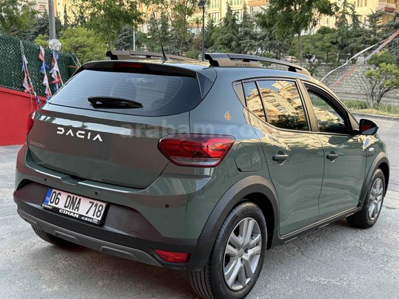 LÜXOVA CAR'S DAN Dacia Sandero Stepway 1.0 Tce Essential 2023 Model Ankara