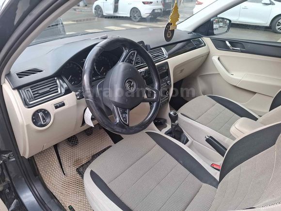 Sahibinden Skoda Rapid 1.6 CR TDI Elegance 2015 Model 