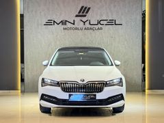 EMİN YÜCEL'den 2022 SKODA SUPERB 1.5 TSI ELITE DSG CAM TAVANLI