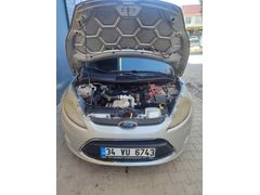Sahibinden Ford Fiesta 1.4 TDCi Titanium X 2012 Model  270.000 km Gri