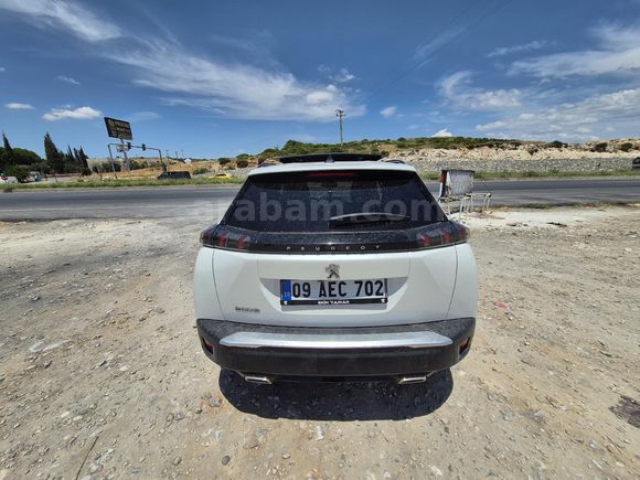 Sahibinden Peugeot 2008 1.2 PureTech Allure 2023 Model