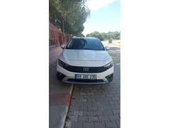 Sahibinden Fiat Egea Cross 1.4 Fire Lounge 2025 Model  11.000 km Beyaz
