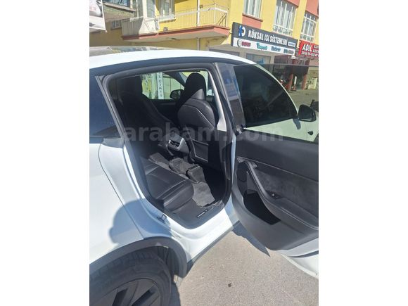 Sahibinden Tesla Model Y Long Range AWD 2024 Model