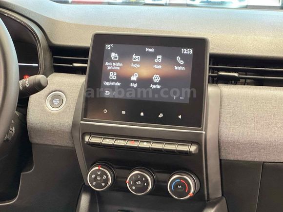 POLAT' 2025 MODEL 1.0 TCE RENAULT CLİO EVOLUTİON 15 DK KREDİ İLE