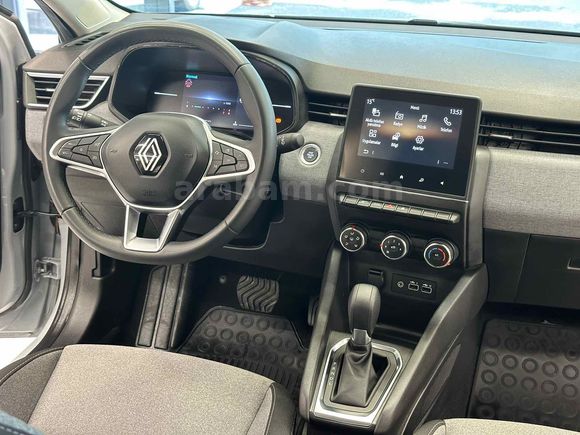 POLAT' 2025 MODEL 1.0 TCE RENAULT CLİO EVOLUTİON 15 DK KREDİ İLE