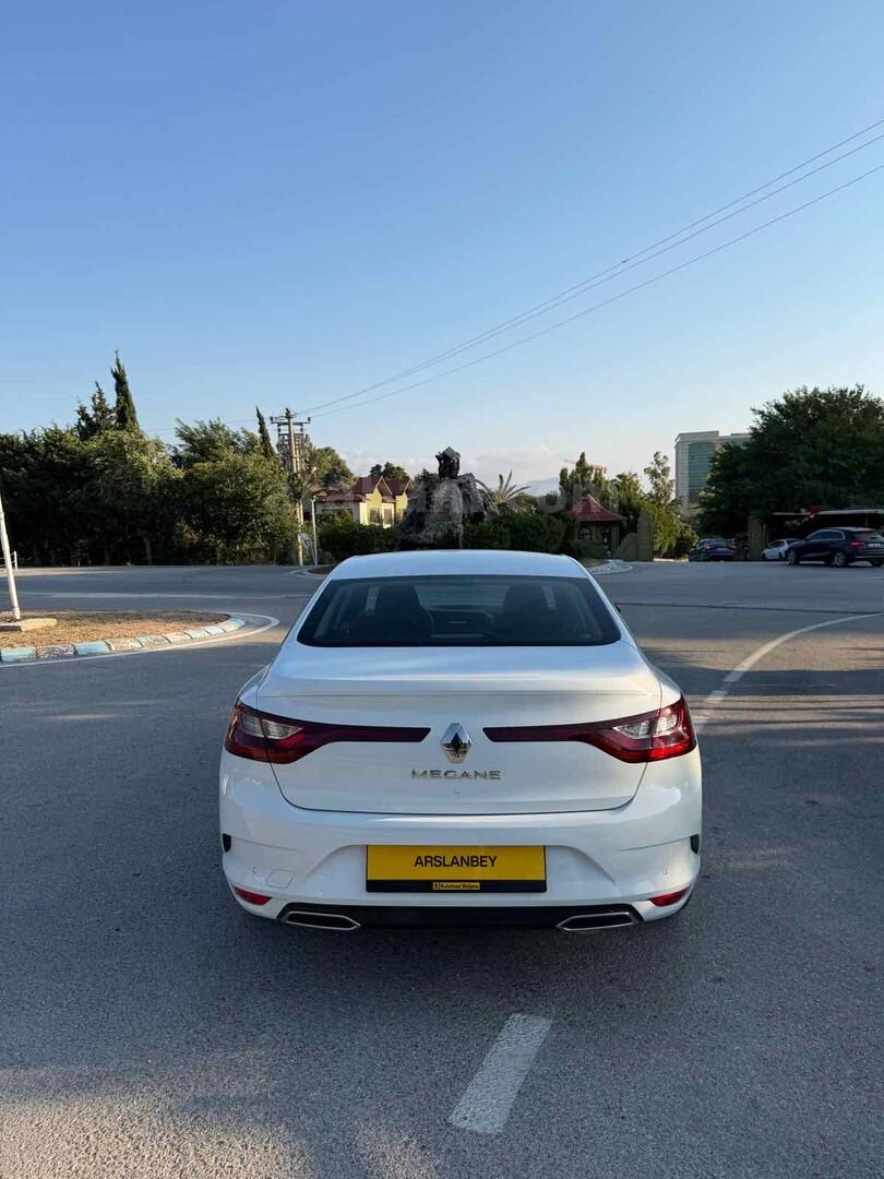 Sahibinden Renault Megane 1.3 TCe Touch 2025 Model Hatay 6.100 km Beyaz 5