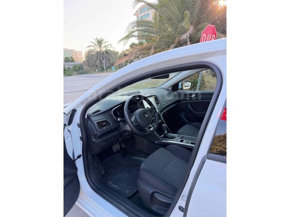 Sahibinden Renault Megane 1.3 TCe Touch 2025 Model 