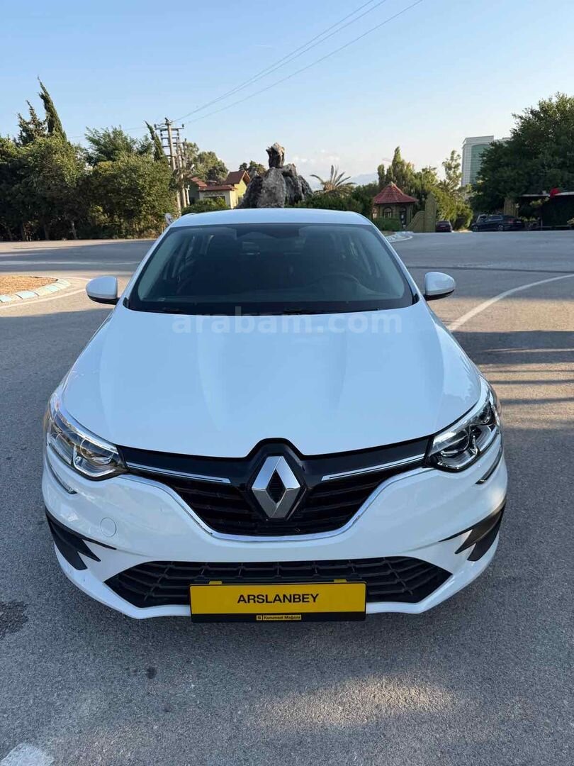 Sahibinden Renault Megane 1.3 TCe Touch 2025 Model Hatay 6.100 km Beyaz 2
