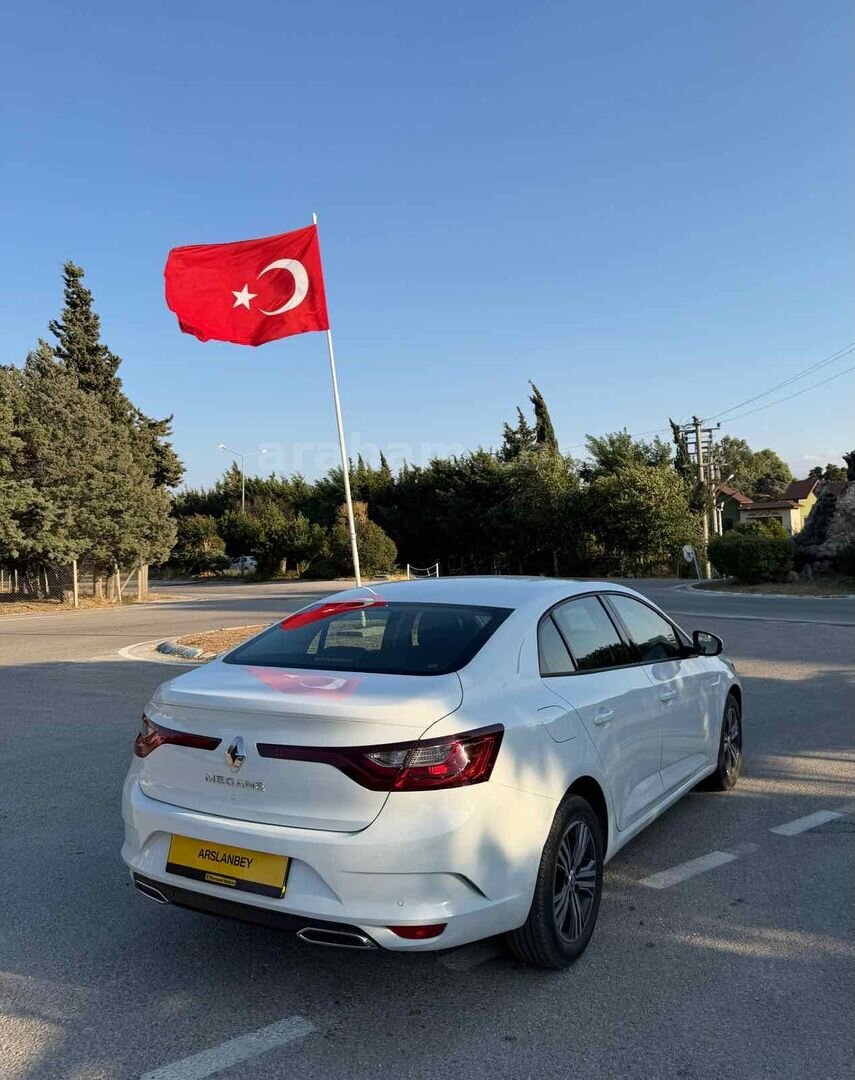 Sahibinden Renault Megane 1.3 TCe Touch 2025 Model Hatay 6.100 km Beyaz 6