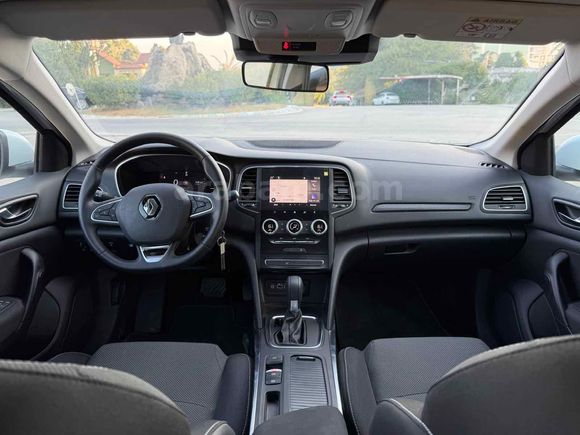 Sahibinden Renault Megane 1.3 TCe Touch 2025 Model 