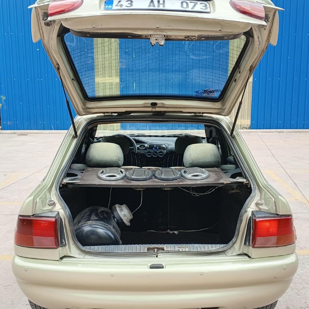 Galeriden Ford Escort 1.6 CLX 1997 Model Kütahya 158.000 km Bej 5