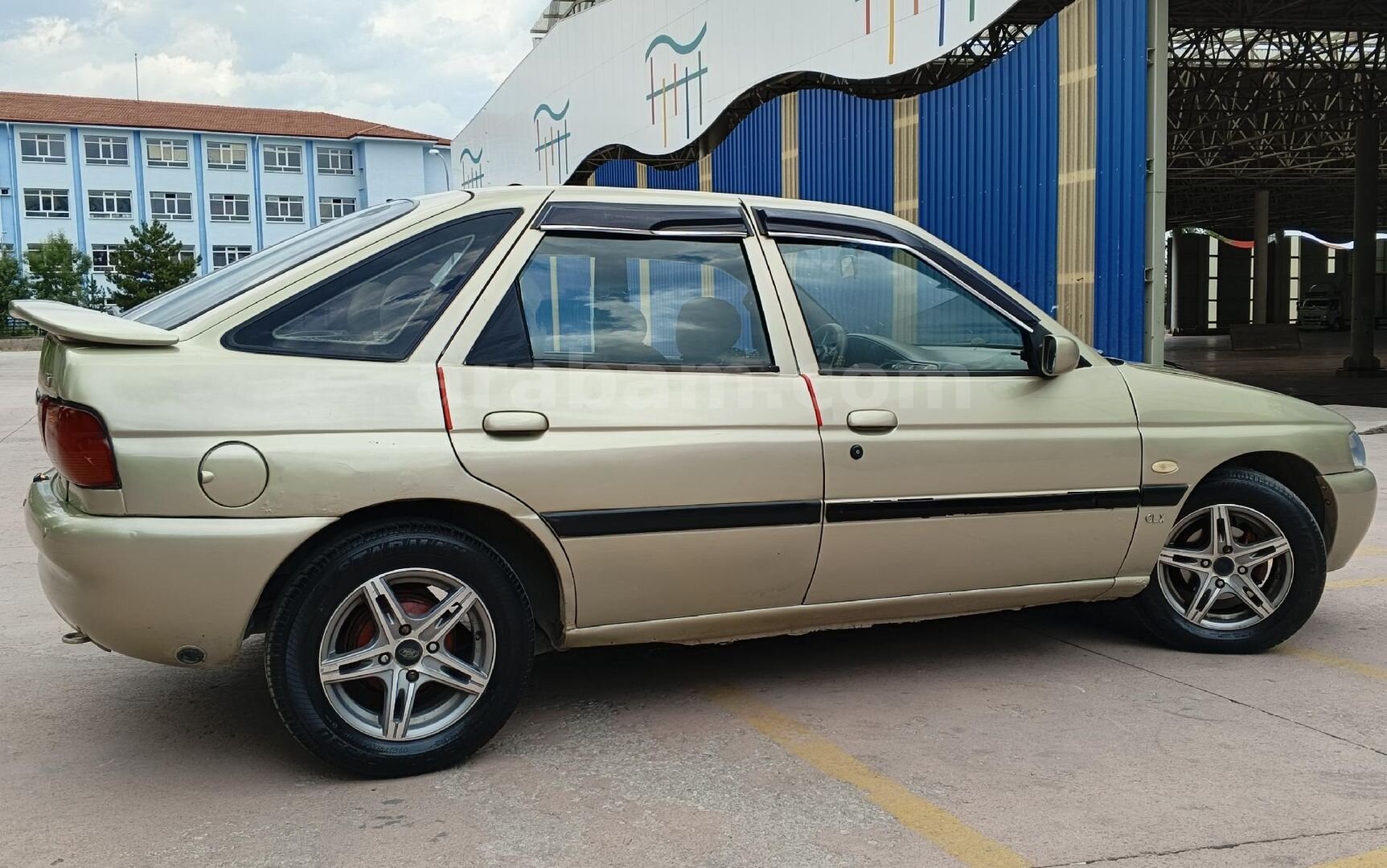 Galeriden Ford Escort 1.6 CLX 1997 Model Kütahya 158.000 km Bej 7