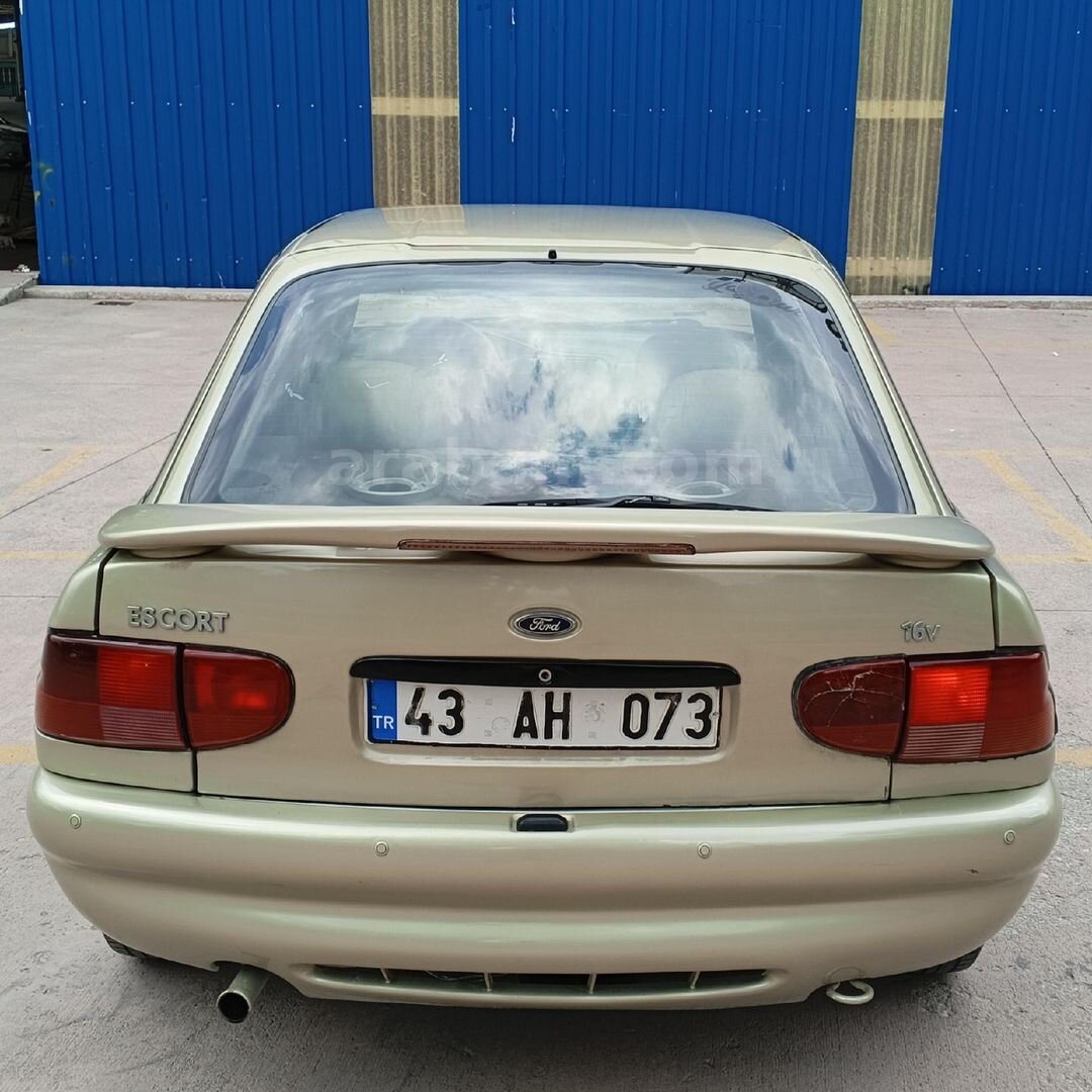 Galeriden Ford Escort 1.6 CLX 1997 Model Kütahya 158.000 km Bej 4
