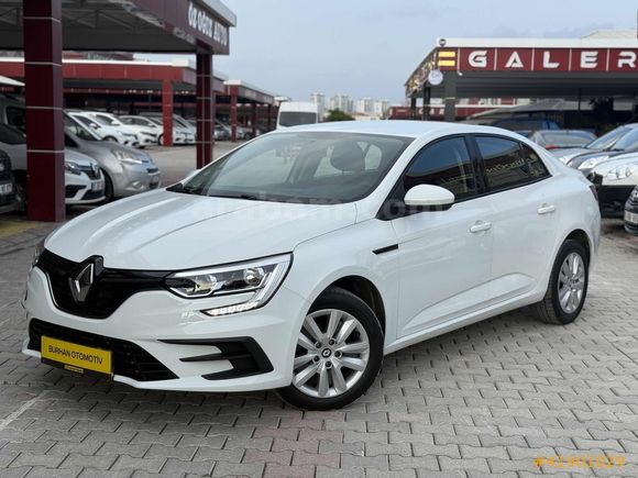 TEK EL 2022 MODEL Megane Sedan 1.3 TCe Joy EDC 40 BİN KM