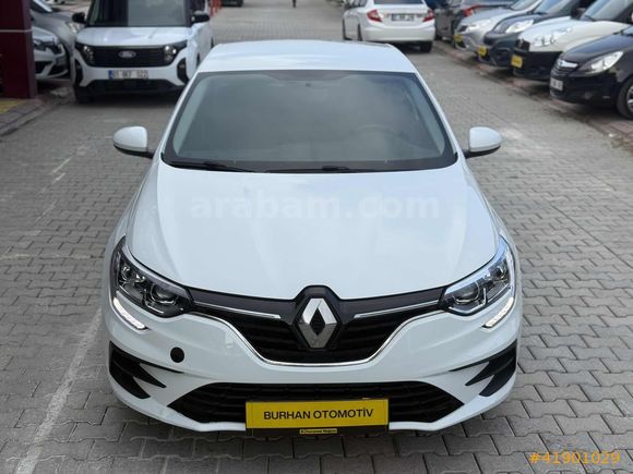 TEK EL 2022 MODEL Megane Sedan 1.3 TCe Joy EDC 40 BİN KM