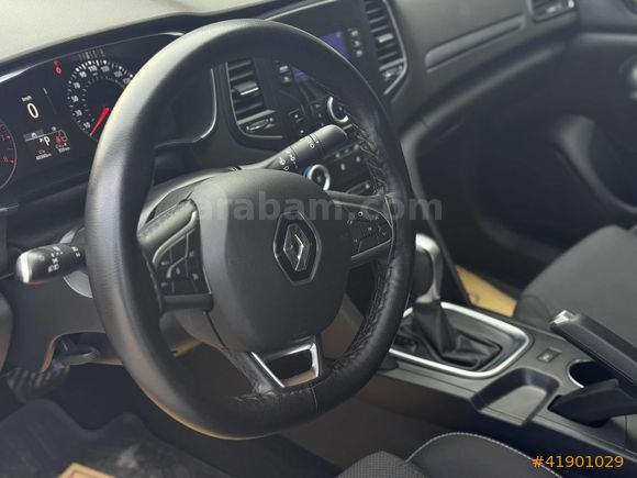 TEK EL 2022 MODEL Megane Sedan 1.3 TCe Joy EDC 40 BİN KM