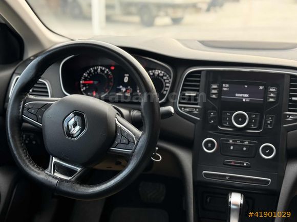 TEK EL 2022 MODEL Megane Sedan 1.3 TCe Joy EDC 40 BİN KM